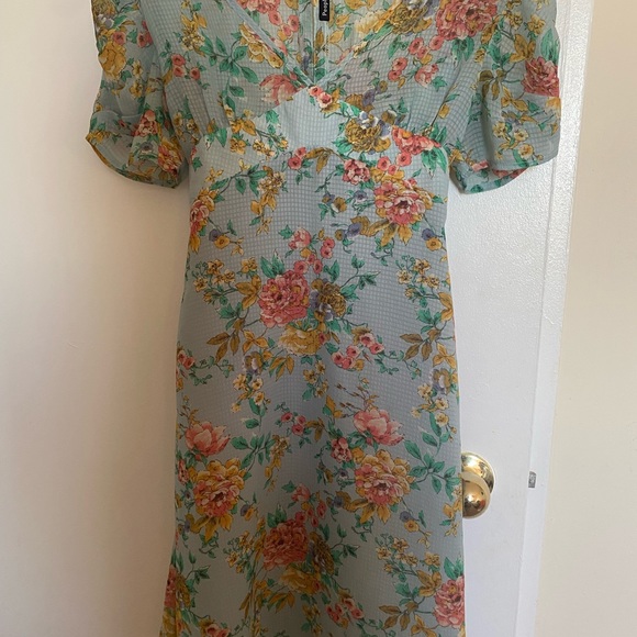 Dress - Picture 4 of 6